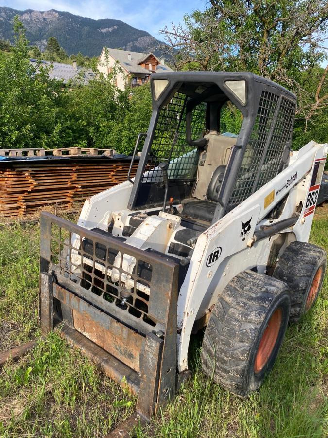 BOBCAT 863 863 - מעמיס היגוי החלקה: תמונה 1 BOBCAT 863 863 - מעמיס היגוי החלקה: תמונה 1