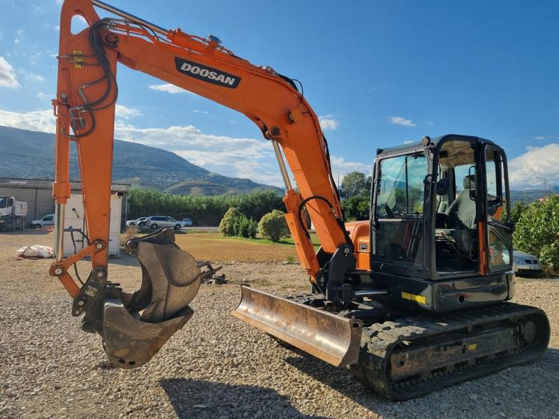 Doosan DX85 - מיני מחפר: תמונה 3 Doosan DX85 - מיני מחפר: תמונה 3