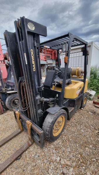 Komatsu FD25T - מלגזת סולר: תמונה 5 Komatsu FD25T - מלגזת סולר: תמונה 5