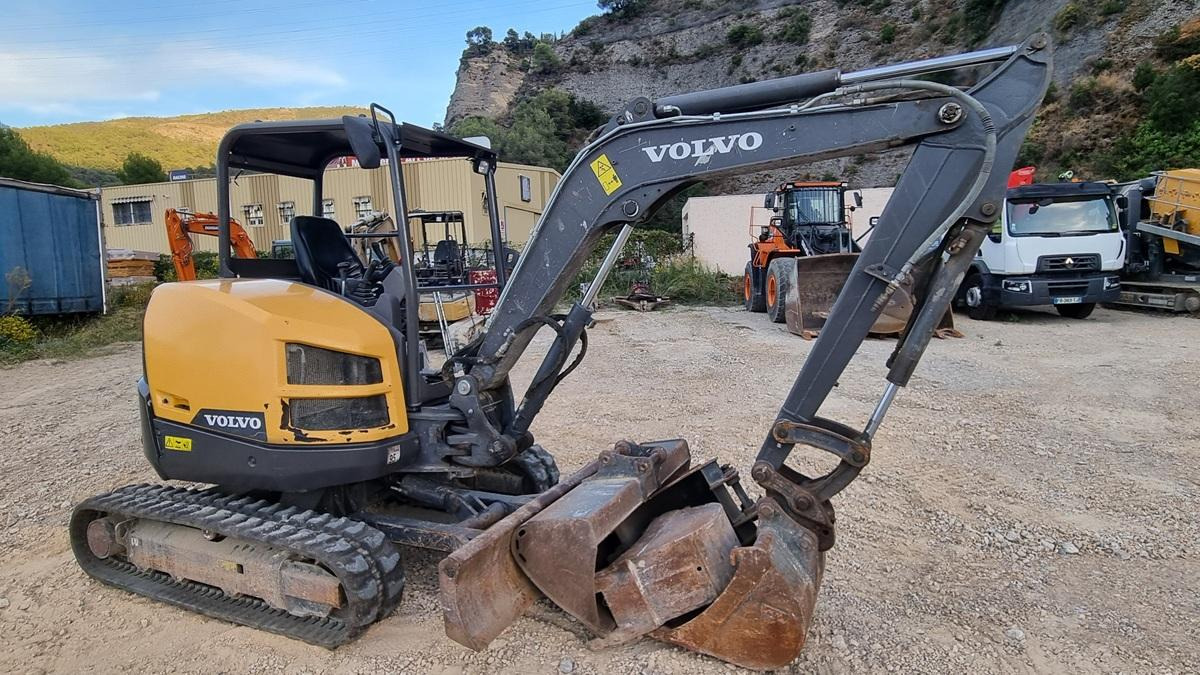 Volvo ECR35D - מיני מחפר: תמונה 3 Volvo ECR35D - מיני מחפר: תמונה 3