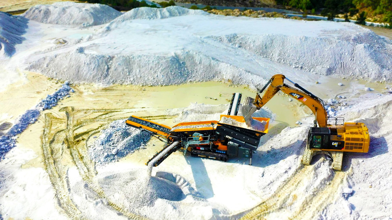 חָדָשׁ מגרסה ניידת FABO Mobile crusher: תמונה 6