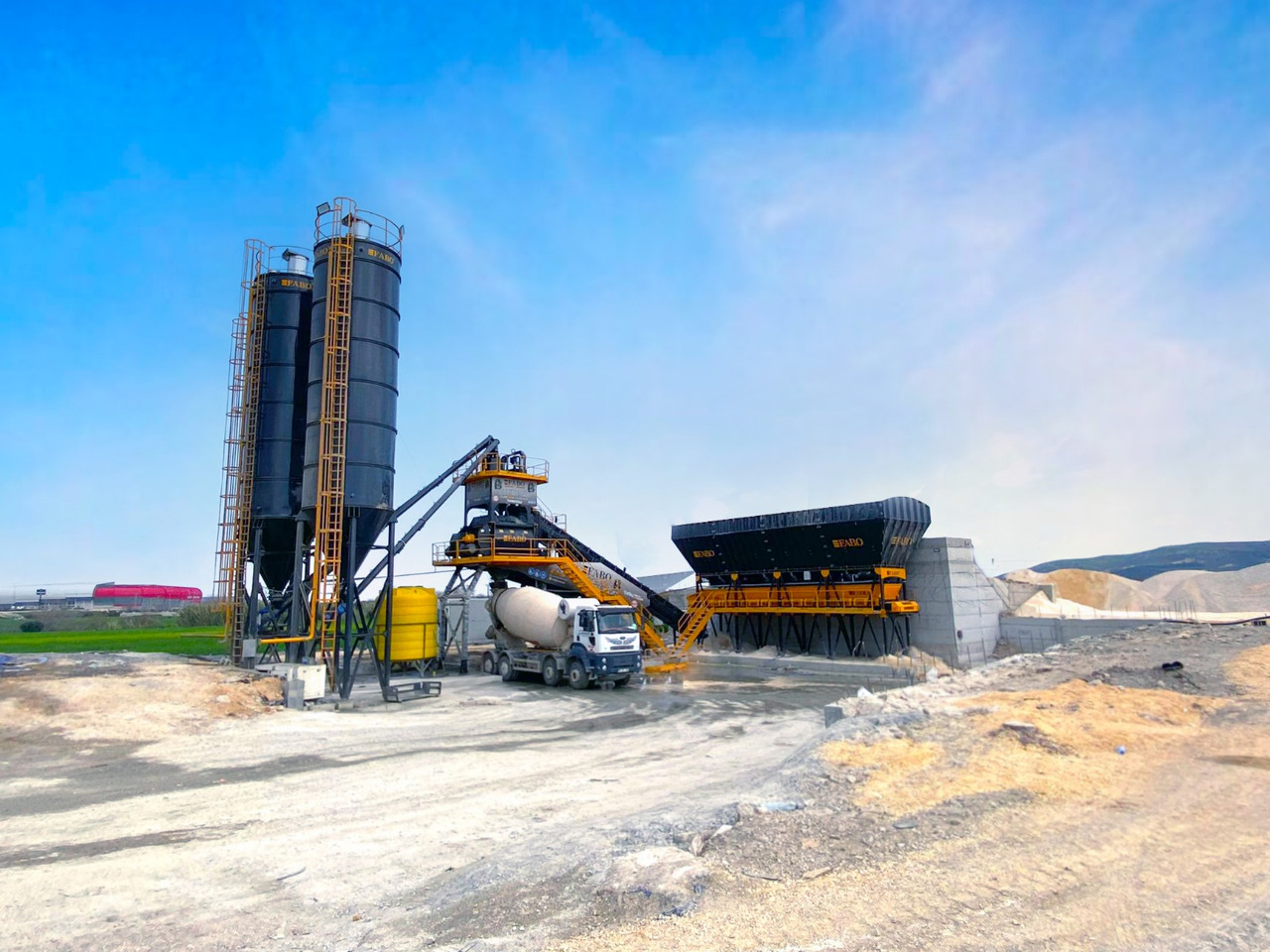 FABO compact concrete plant - מנחית בטון: תמונה 4 FABO compact concrete plant - מנחית בטון: תמונה 4