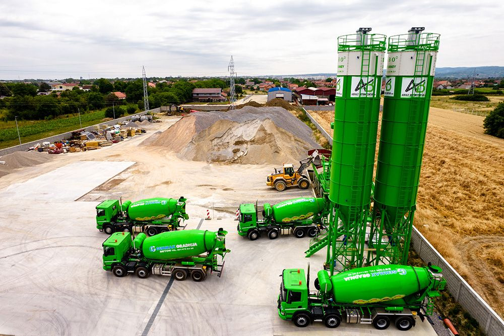 FABO compact concrete plant - מנחית בטון: תמונה 1 FABO compact concrete plant - מנחית בטון: תמונה 1
