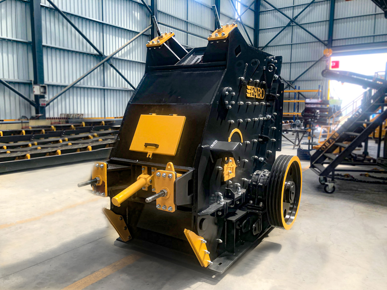 FABO impact crusher - מגרסת התנגשות: תמונה 2 FABO impact crusher - מגרסת התנגשות: תמונה 2
