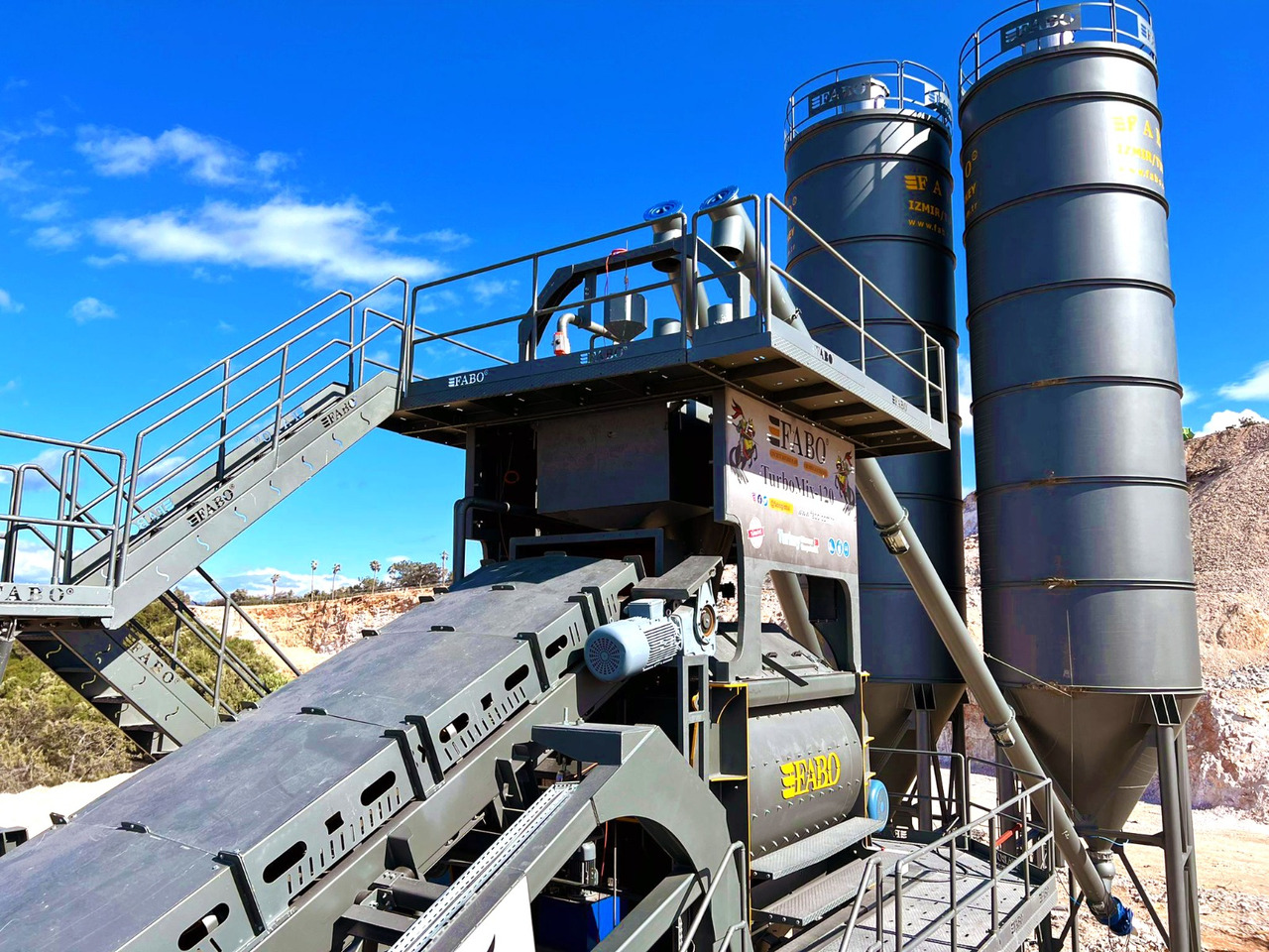 FABO mobile concrete batching plant - מנחית בטון: תמונה 5 FABO mobile concrete batching plant - מנחית בטון: תמונה 5