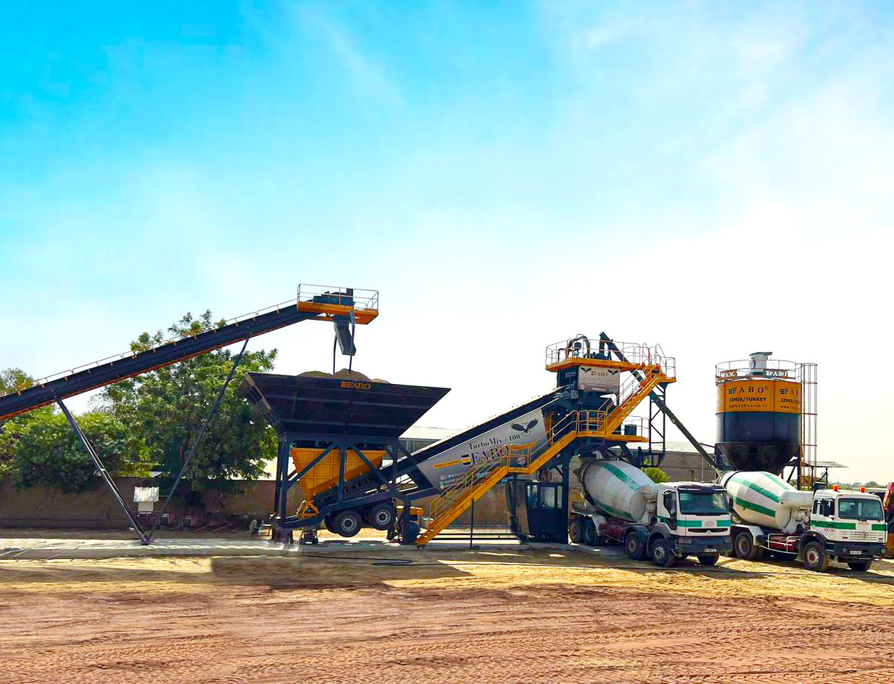 FABO mobile concrete batching plant - מנחית בטון: תמונה 2 FABO mobile concrete batching plant - מנחית בטון: תמונה 2