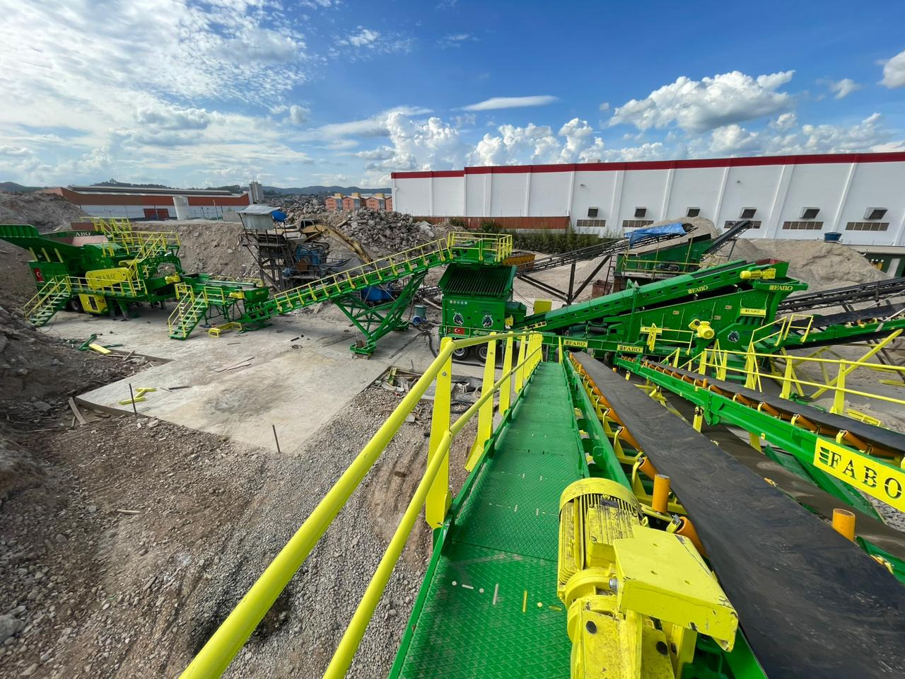 FABO mobile impact crusher - מגרסת התנגשות: תמונה 5 FABO mobile impact crusher - מגרסת התנגשות: תמונה 5