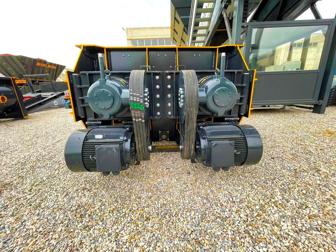 FABO twin shaft mixer - מערבל בטון: תמונה 3 FABO twin shaft mixer - מערבל בטון: תמונה 3