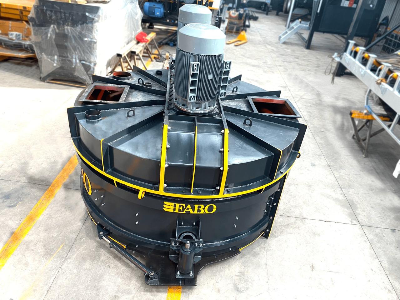 FABO twin shaft mixer - מערבל בטון: תמונה 4 FABO twin shaft mixer - מערבל בטון: תמונה 4