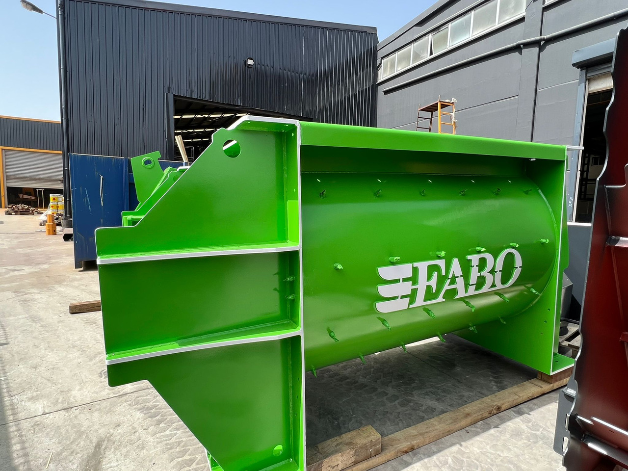 FABO twin shaft mixer - מערבל בטון: תמונה 1 FABO twin shaft mixer - מערבל בטון: תמונה 1