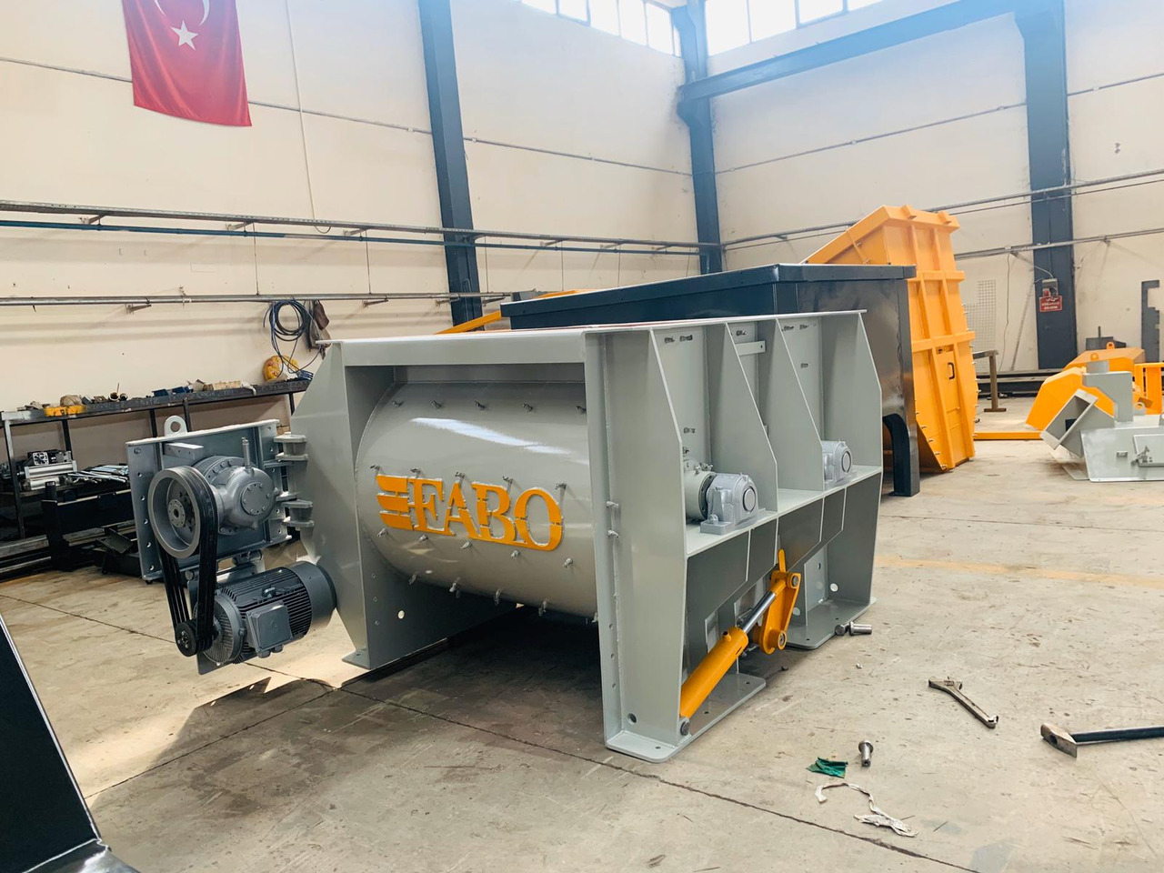 FABO twin shaft mixer - מערבל בטון: תמונה 2 FABO twin shaft mixer - מערבל בטון: תמונה 2