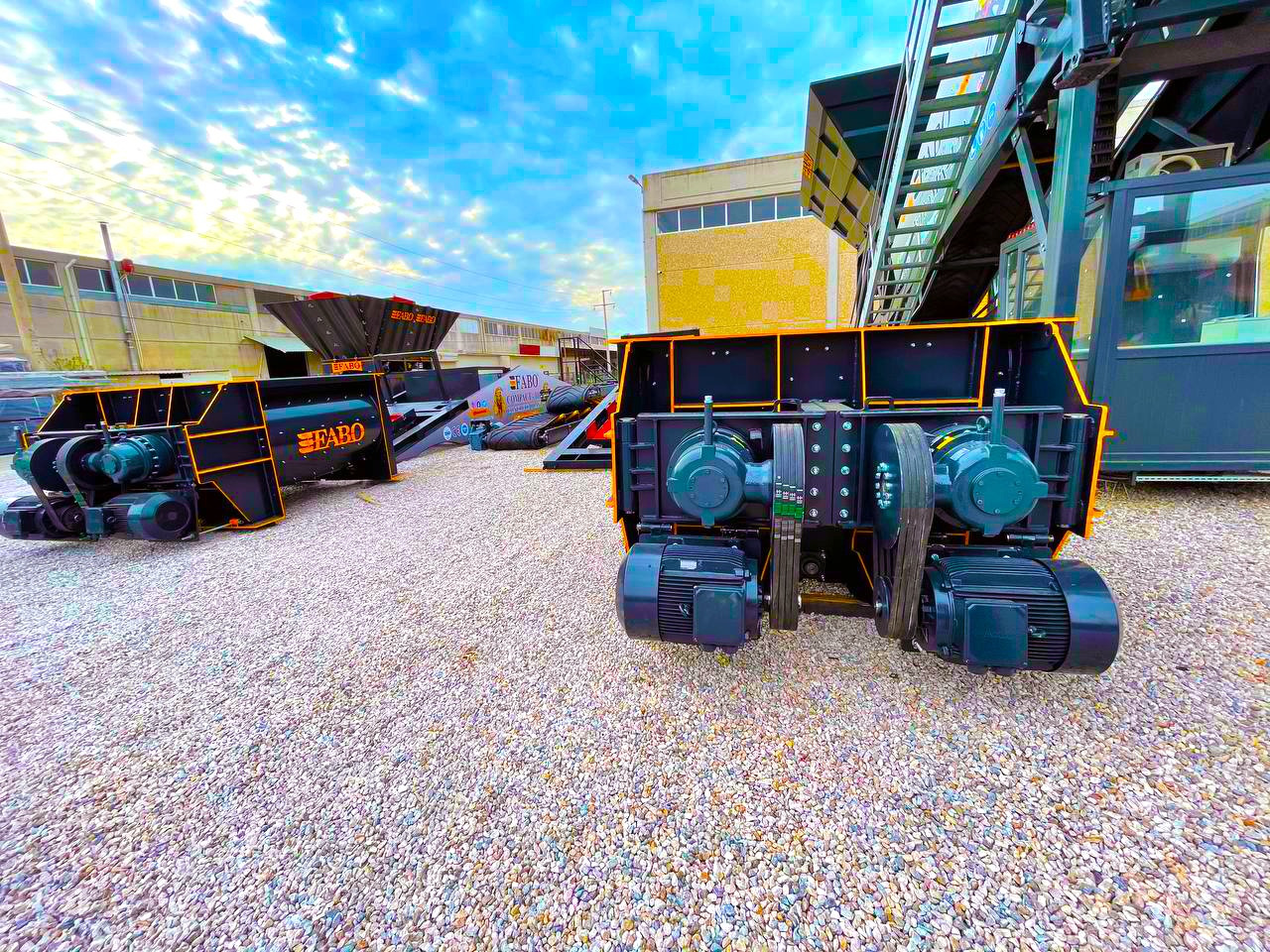 FABO twin shaft mixer - מערבל בטון: תמונה 4 FABO twin shaft mixer - מערבל בטון: תמונה 4