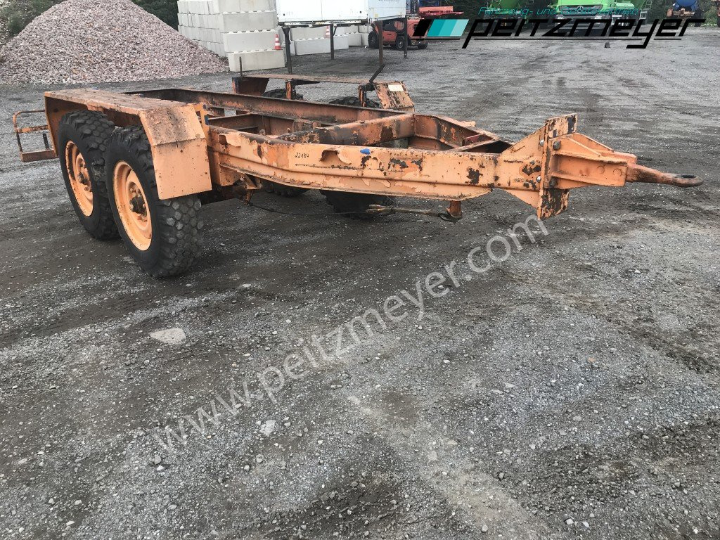 BATHE TANDEMANHÄNGER Fahrgestell für Unimog - קרון נגרר שלדה: תמונה 4 BATHE TANDEMANHÄNGER Fahrgestell für Unimog - קרון נגרר שלדה: תמונה 4