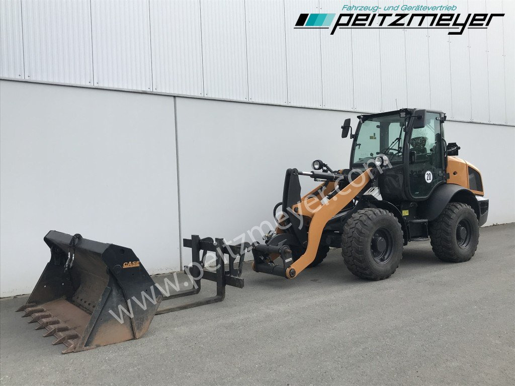 CASE Radlader 321 F 4 in 1 Schaufel + Palettengabel - מעמיס גלגלים: תמונה 1 CASE Radlader 321 F 4 in 1 Schaufel + Palettengabel - מעמיס גלגלים: תמונה 1