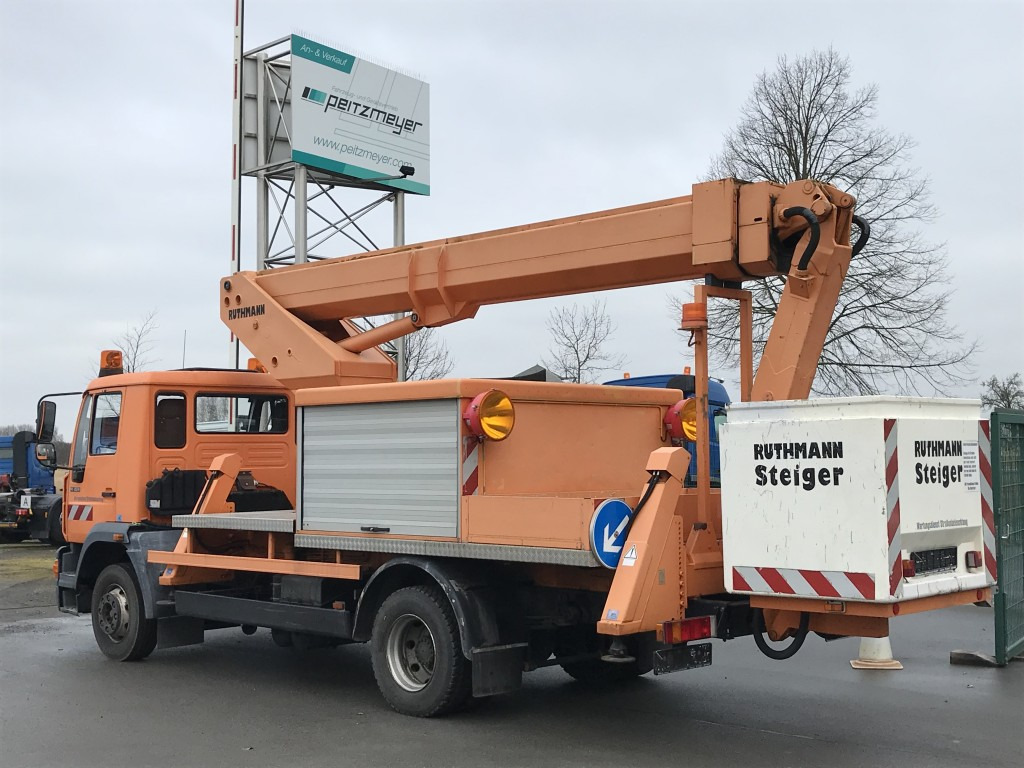 MAN L75 14.224 BB Ruthmann Hubarbeitsbühne T 225 - פלטפורמה אווירית מותקנת על משאית: תמונה 4 MAN L75 14.224 BB Ruthmann Hubarbeitsbühne T 225 - פלטפורמה אווירית מותקנת על משאית: תמונה 4