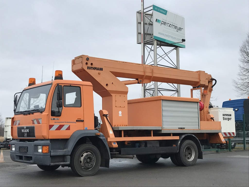 MAN L75 14.224 BB Ruthmann Hubarbeitsbühne T 225 - פלטפורמה אווירית מותקנת על משאית: תמונה 1 MAN L75 14.224 BB Ruthmann Hubarbeitsbühne T 225 - פלטפורמה אווירית מותקנת על משאית: תמונה 1