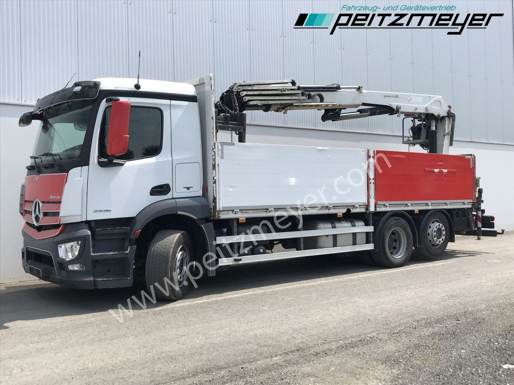 MERCEDES-BENZ Antos 2536 LL Pritsche HMF 2110-L5 5 fach Ausschub mit Steinzange - משאית צד נופל/ שטוחה, משאית מנוף: תמונה 1 MERCEDES-BENZ Antos 2536 LL Pritsche HMF 2110-L5 5 fach Ausschub mit Steinzange - משאית צד נופל/ שטוחה, משאית מנוף: תמונה 1