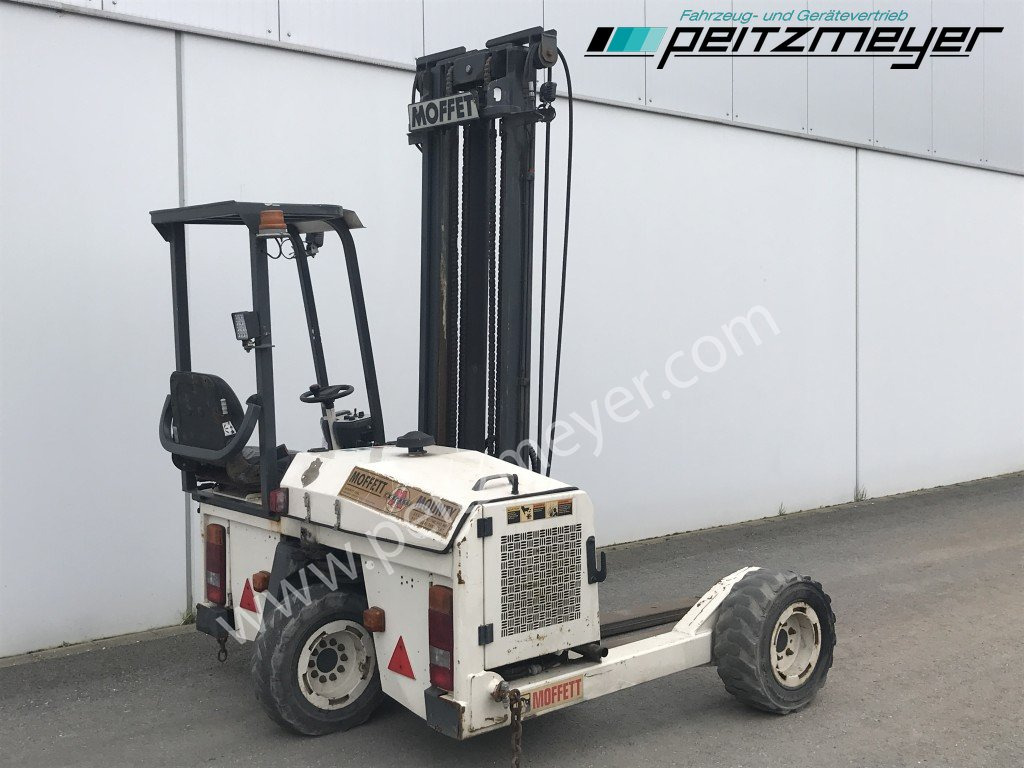 Moffett Mitnahmestapler M 2003 STM Allrad - מלגזה מותקנת על משאית: תמונה 4 Moffett Mitnahmestapler M 2003 STM Allrad - מלגזה מותקנת על משאית: תמונה 4