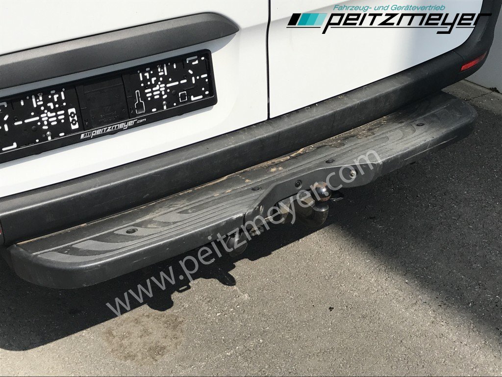כלי רכב מסחרי עם לוח : תמונה 22
