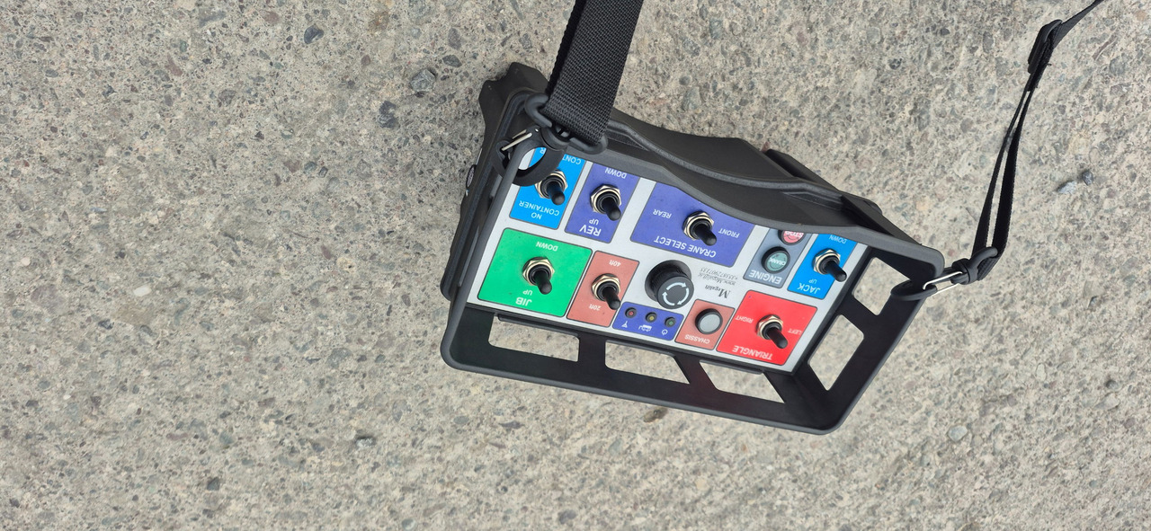 Mega NEW Megaliftt Sideloader / 35 tons lift capacity /20-40-45 HC/ Diesel engine / Gooseneck-extendable - סמיטריילר מוביל מכולות/ החלפת גוף: תמונה 5 Mega NEW Megaliftt Sideloader / 35 tons lift capacity /20-40-45 HC/ Diesel engine / Gooseneck-extendable - סמיטריילר מוביל מכולות/ החלפת גוף: תמונה 5