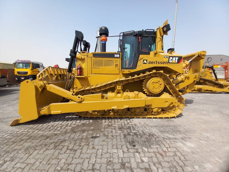 Cat D8R (Abu Dhabi) - דחפור: תמונה 1 Cat D8R (Abu Dhabi) - דחפור: תמונה 1