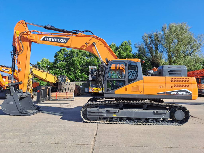 Develon DX300LC-7M - מחפר סורק: תמונה 1 Develon DX300LC-7M - מחפר סורק: תמונה 1