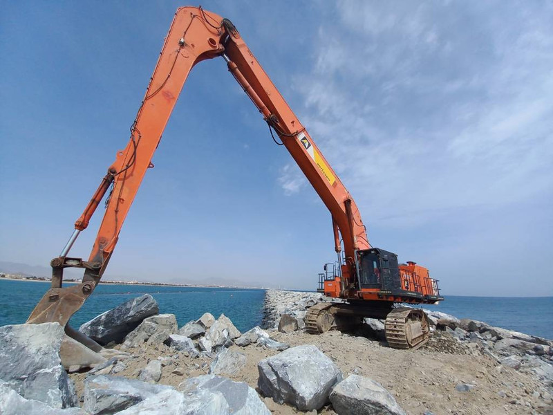 Hitachi EX 1200-6 (Abu Dhabi) - מחפר: תמונה 1 Hitachi EX 1200-6 (Abu Dhabi) - מחפר: תמונה 1