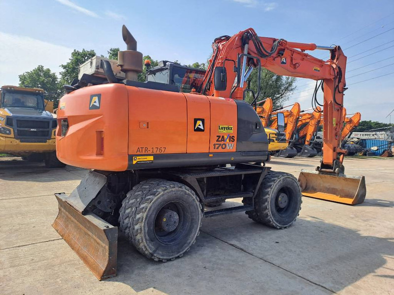 Hitachi ZX170W-5B - מחפר גלגלים: תמונה 4 Hitachi ZX170W-5B - מחפר גלגלים: תמונה 4