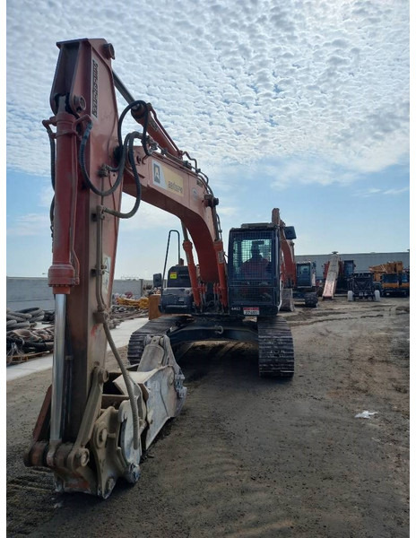 Hitachi ZX220LC (Abu Dhabi) - מחפר סורק: תמונה 5 Hitachi ZX220LC (Abu Dhabi) - מחפר סורק: תמונה 5
