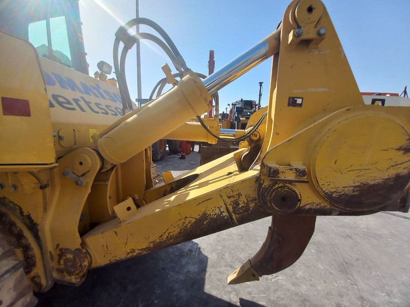 Komatsu D155-6R (4 pieces available in Abu Dhabi) - דחפור: תמונה 5 Komatsu D155-6R (4 pieces available in Abu Dhabi) - דחפור: תמונה 5