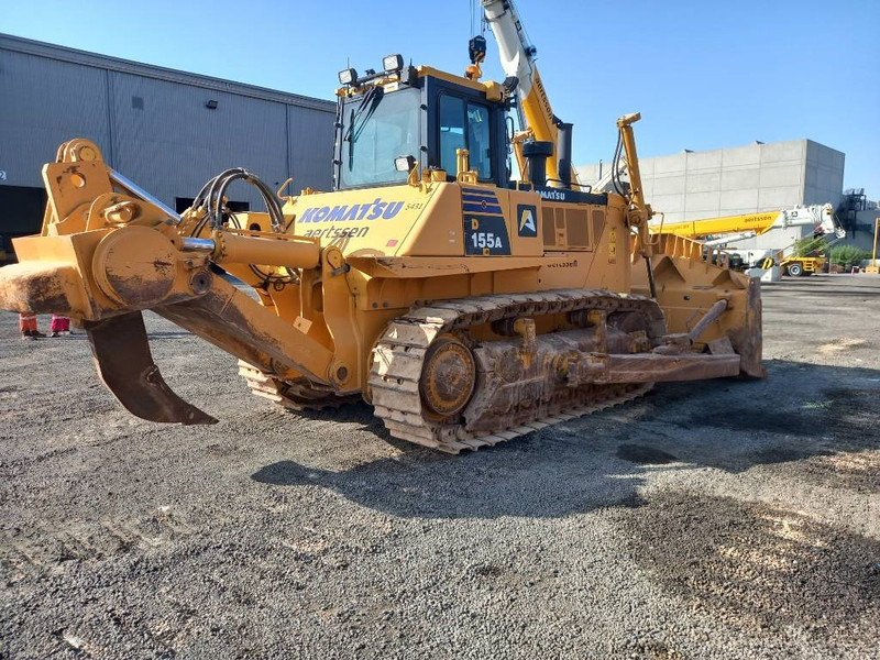 Komatsu D155A-6R (4 pcs available in Abu Dhabi) - דחפור: תמונה 4 Komatsu D155A-6R (4 pcs available in Abu Dhabi) - דחפור: תמונה 4