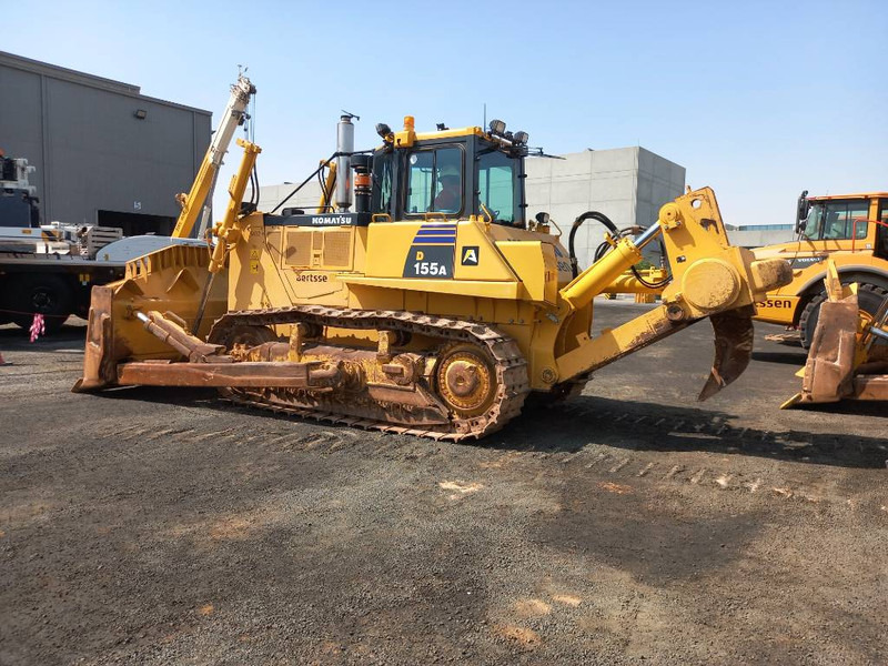 Komatsu D155A-6R (4 pieces available - Abu Dhabi) - דחפור: תמונה 2 Komatsu D155A-6R (4 pieces available - Abu Dhabi) - דחפור: תמונה 2