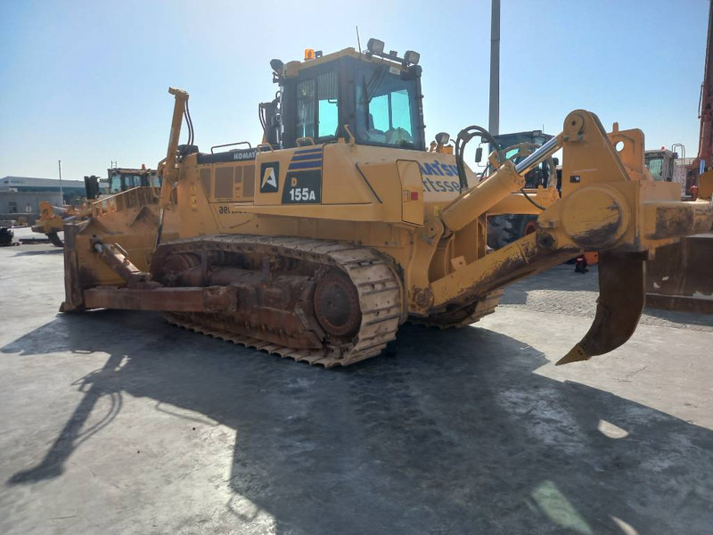 Komatsu D155A-6R (4 pieces available - Abu Dhabi) - דחפור: תמונה 2 Komatsu D155A-6R (4 pieces available - Abu Dhabi) - דחפור: תמונה 2