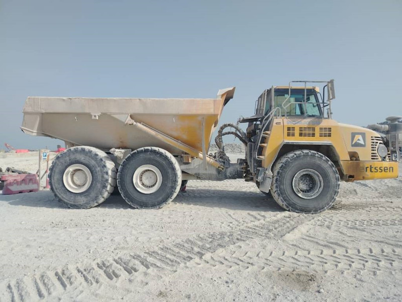 Komatsu HM400-3R (4 pieces available in Abu Dhabi) - מסיר פסולת מפרקי: תמונה 2 Komatsu HM400-3R (4 pieces available in Abu Dhabi) - מסיר פסולת מפרקי: תמונה 2