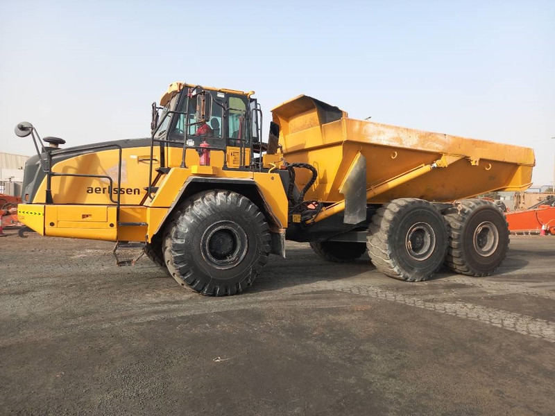 Komatsu HM400-3R (4pcs available in Abu Dhabi) - מסיר פסולת מפרקי: תמונה 2 Komatsu HM400-3R (4pcs available in Abu Dhabi) - מסיר פסולת מפרקי: תמונה 2