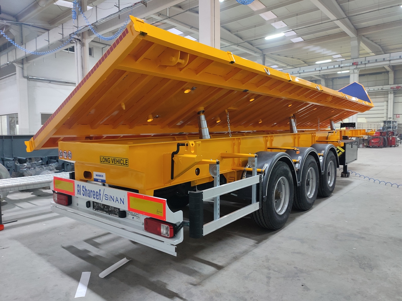 SINAN TANKER-TREYLER FlatBed - Special Platform - סמיטריילר צד נופל/ שטוח: תמונה 3 SINAN TANKER-TREYLER FlatBed - Special Platform - סמיטריילר צד נופל/ שטוח: תמונה 3