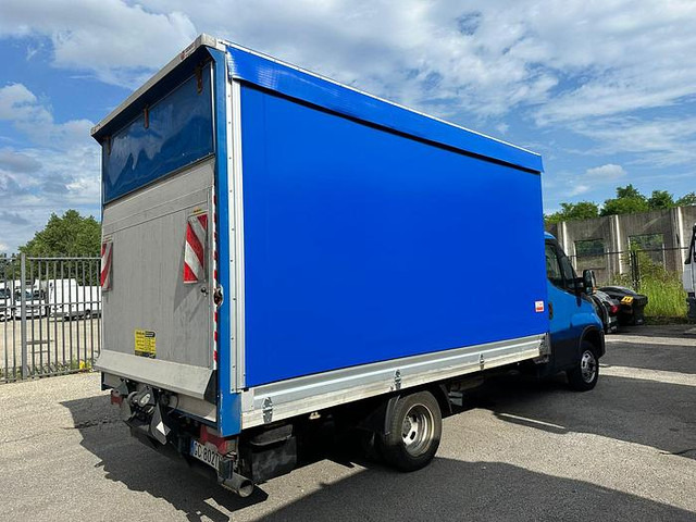 Iveco 35C16 - כלי רכב מסחרי עם וילונות צד: תמונה 4 Iveco 35C16 - כלי רכב מסחרי עם וילונות צד: תמונה 4