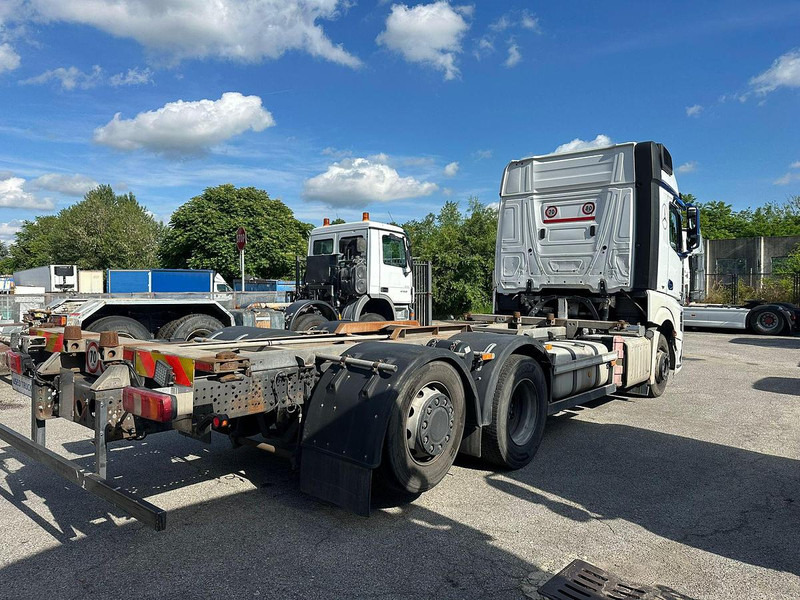 Mercedes-Benz ACTROS 2545 - משאית עם שלדת תא: תמונה 3 Mercedes-Benz ACTROS 2545 - משאית עם שלדת תא: תמונה 3