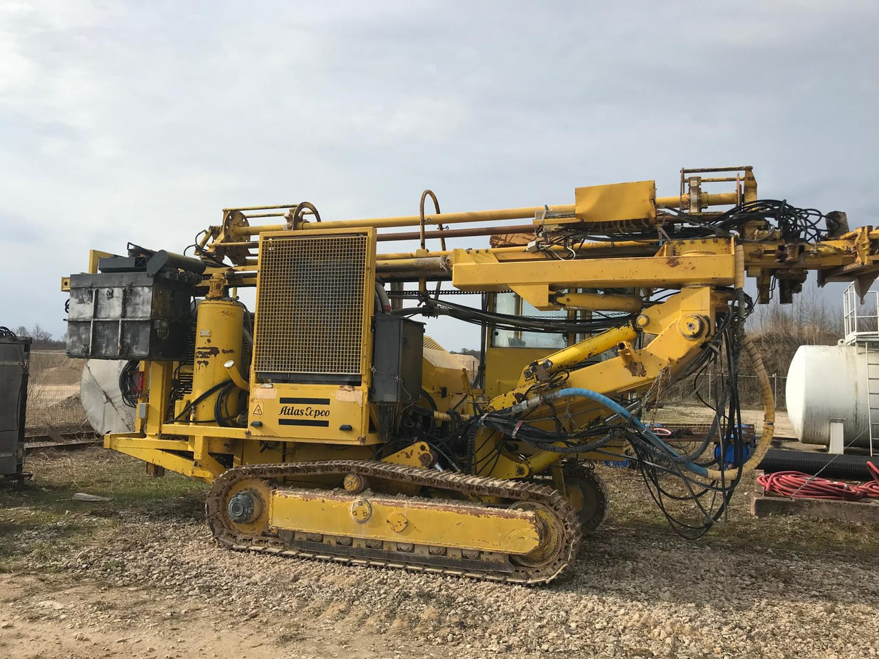Atlas Copco ROC 860 HC-3 - אסדת קידוח: תמונה 1 Atlas Copco ROC 860 HC-3 - אסדת קידוח: תמונה 1