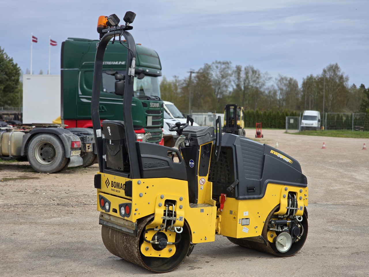 BOMAG BW80-AD5 - מיני רולר: תמונה 3 BOMAG BW80-AD5 - מיני רולר: תמונה 3