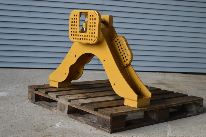 CATERPILLAR D5N Tow hook - כננת עבור דחפור: תמונה 5 CATERPILLAR D5N Tow hook - כננת עבור דחפור: תמונה 5