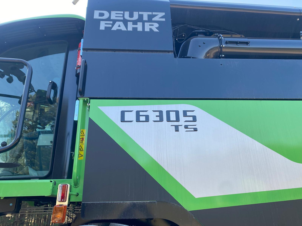 DEUTZ FAHR C6305 TS with DH630R NEW/UNUSED - מקצרה: תמונה 4 DEUTZ FAHR C6305 TS with DH630R NEW/UNUSED - מקצרה: תמונה 4