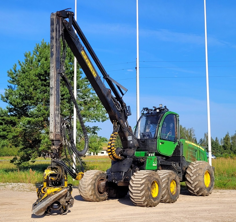 JOHN DEERE 1070 E - מקצרת יערות: תמונה 1 JOHN DEERE 1070 E - מקצרת יערות: תמונה 1