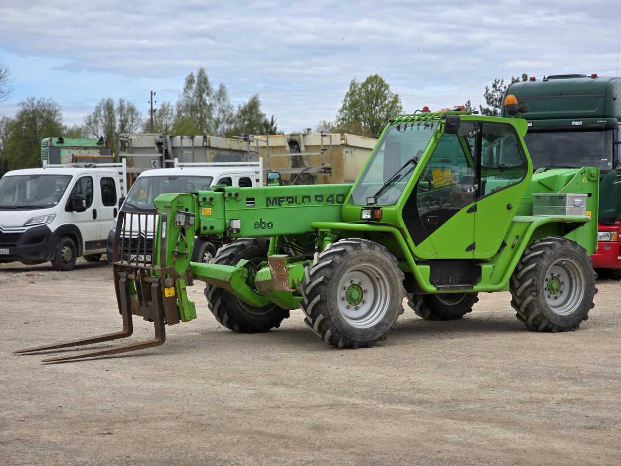 MERLO P40.14 K - מעמיס גלגלים טלסקופי: תמונה 2 MERLO P40.14 K - מעמיס גלגלים טלסקופי: תמונה 2