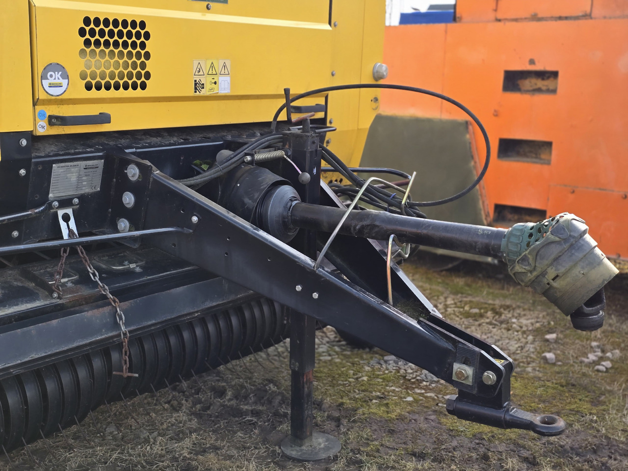 New Holland BR6090 - מכונת צרור עגולה: תמונה 3 New Holland BR6090 - מכונת צרור עגולה: תמונה 3