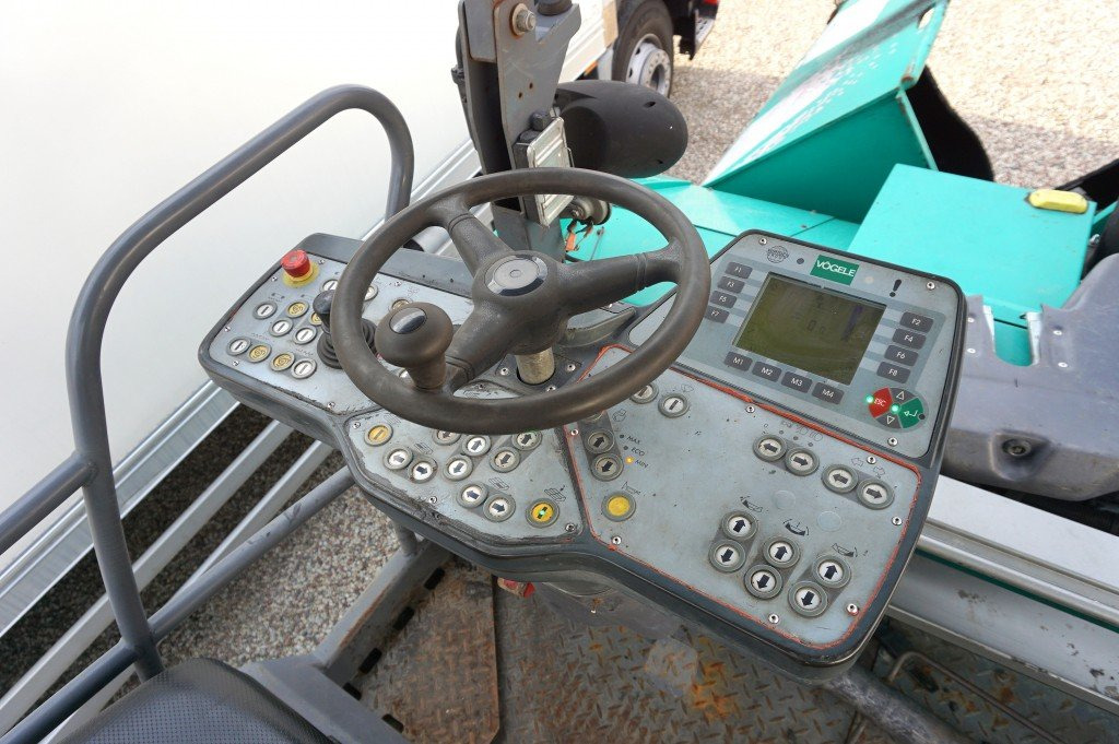 VÖGELE Super 1303-2 - מרצף אספלט: תמונה 4 VÖGELE Super 1303-2 - מרצף אספלט: תמונה 4