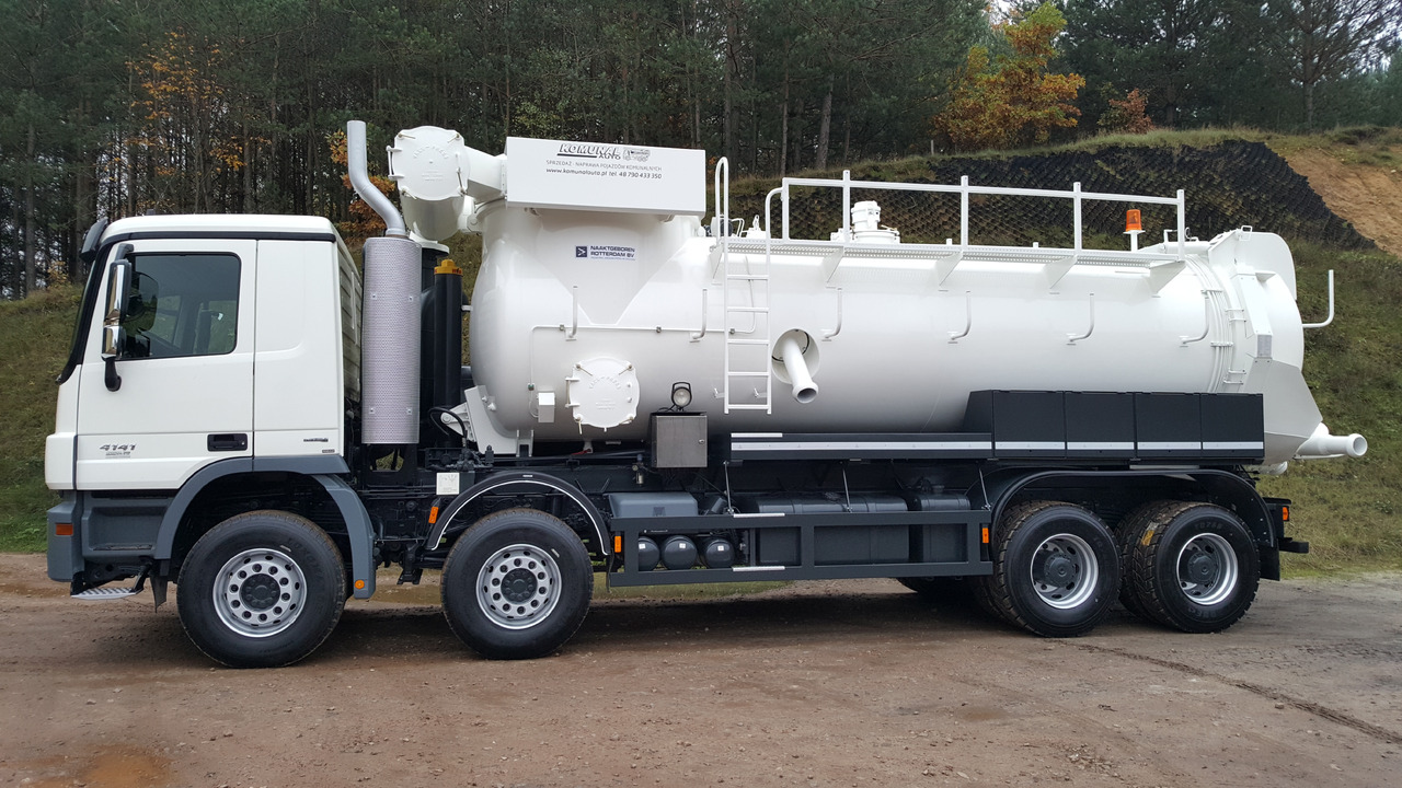 Mercedes NAAKTGEBOREN Vacu Press 8000 - משאית ואקום: תמונה 3 Mercedes NAAKTGEBOREN Vacu Press 8000 - משאית ואקום: תמונה 3