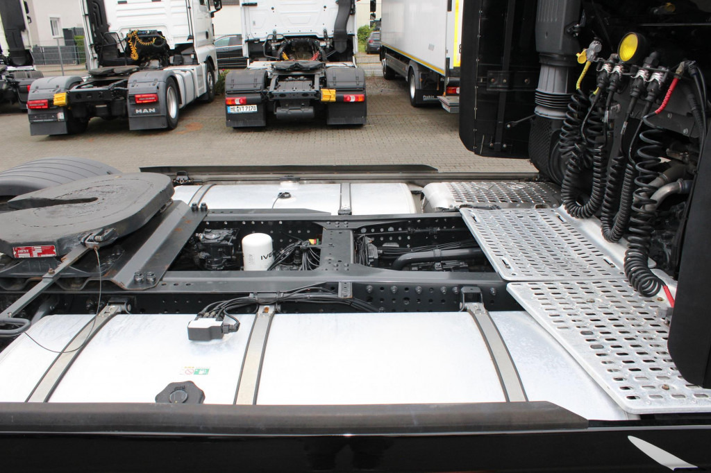 Iveco S-Way 480 Retarder Standklima 2Tanks Navi LED - יחידת טרקטור: תמונה 2 Iveco S-Way 480 Retarder Standklima 2Tanks Navi LED - יחידת טרקטור: תמונה 2