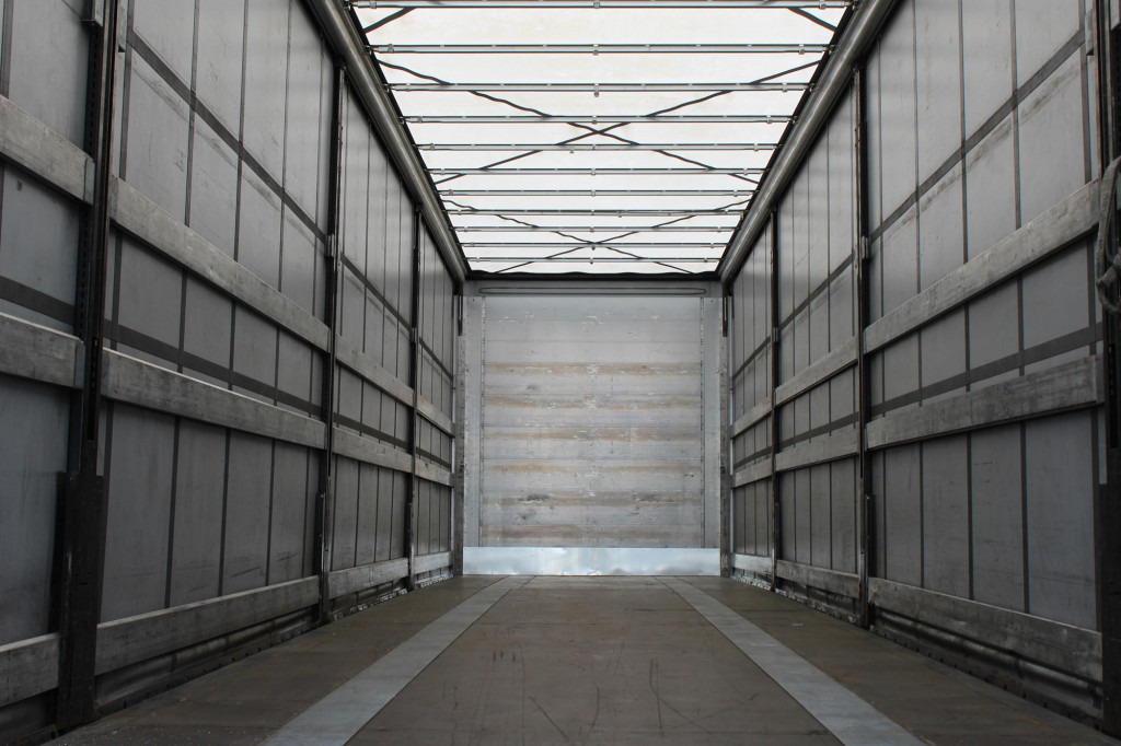 KOEGEL Standard Plane Liftachse Edscha Miete-Rent - סמיטריילר עם וילונות צד: תמונה 2 KOEGEL Standard Plane Liftachse Edscha Miete-Rent - סמיטריילר עם וילונות צד: תמונה 2