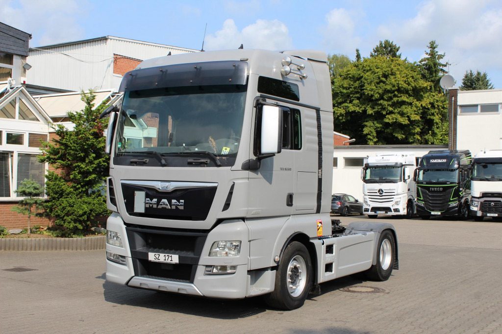 MAN TGX 18.520 XXL D38 Retarder MOTOR GERÄUSCHE - יחידת טרקטור: תמונה 1 MAN TGX 18.520 XXL D38 Retarder MOTOR GERÄUSCHE - יחידת טרקטור: תמונה 1